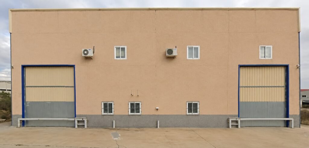Fachada de nave industrial