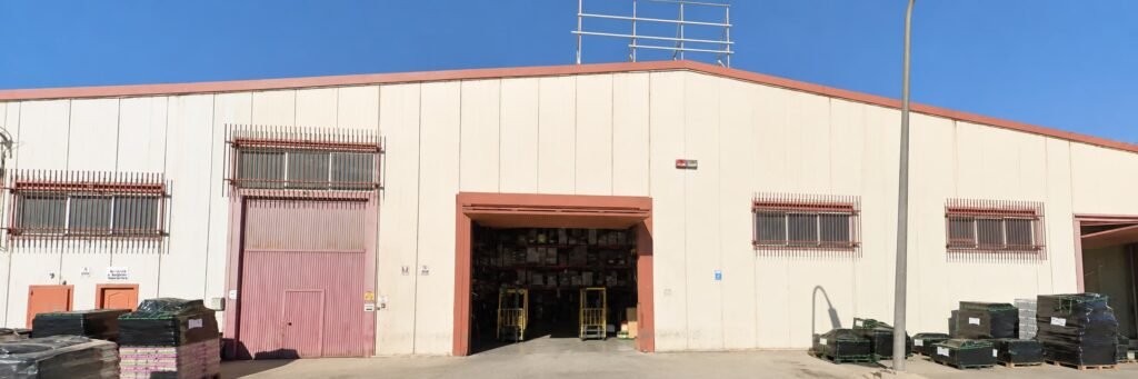 Fachada de nave industrial